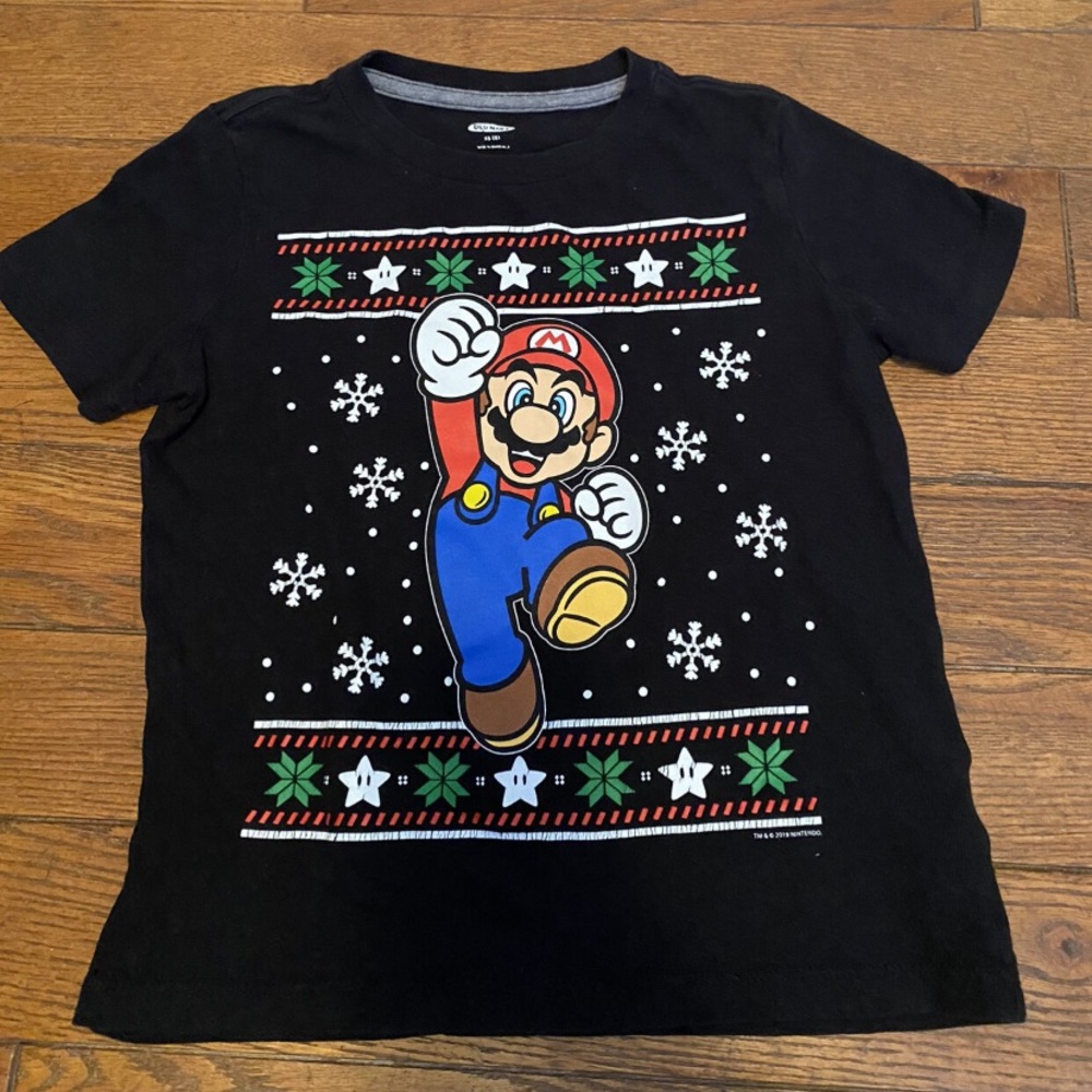 Mario winter holidays shirt